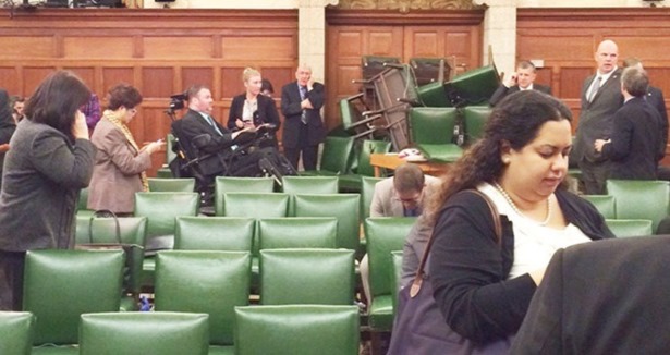 Parlamentoya silahlı saldırı