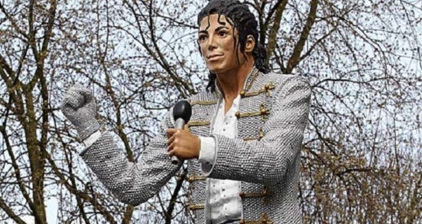 Michael Jackson'ın laneti küme düşürdü!