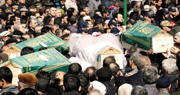 Yürekleri yakan uğurlama