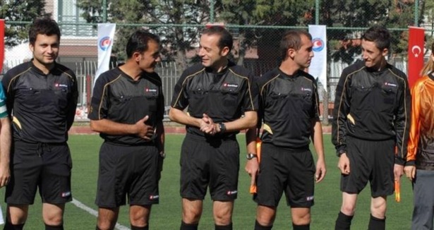 Fifa'dan Cüneyt Çakır'a büyük onur