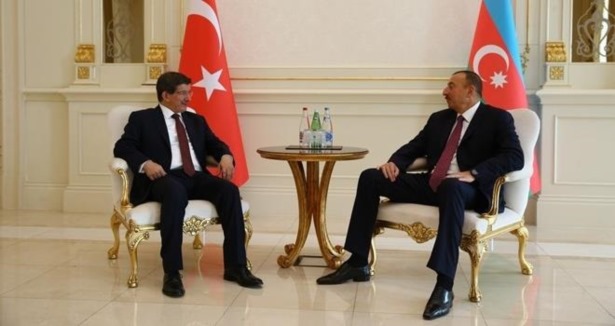 Davutoğlu: Türkiye ve Azerbaycan başarı hikayesidi