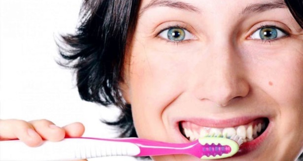 Bir diş fırçasını 8 kişi kullanıyor!