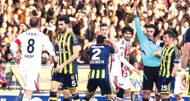 Fenerbahçe eksik oynamada lider