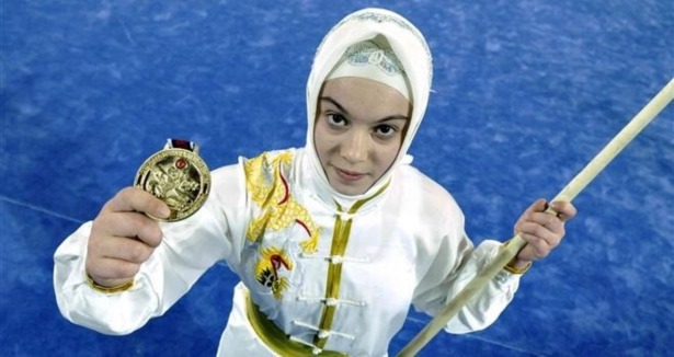 Dünya şampiyonu Türk kızı Çinliler eğitiyor