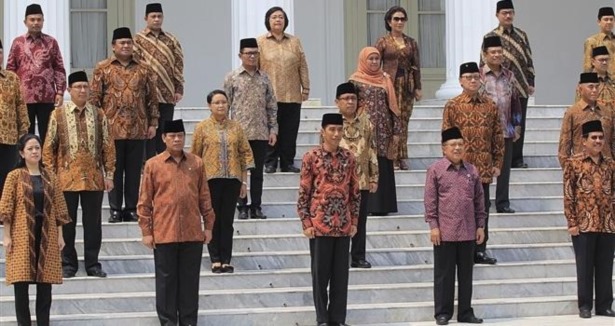 Endonezya'da yeni hükümet görevde