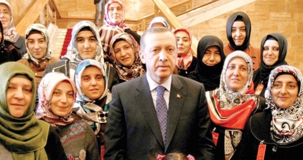 Erdoğan kadınlar için baba figürü