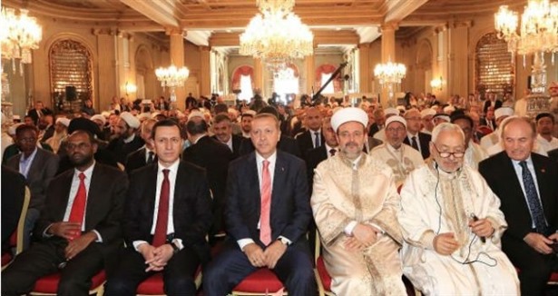 PM Erdoğan calls on Islamic scholars for regional 