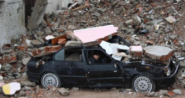 Esenler'de 7 şiddetinde deprem tatbikatı!