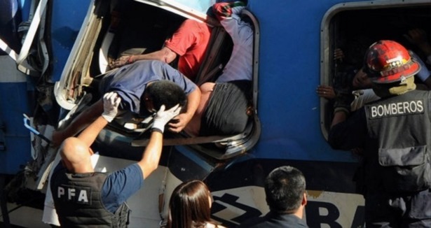 Arjantin'deki tren kazası kamerada