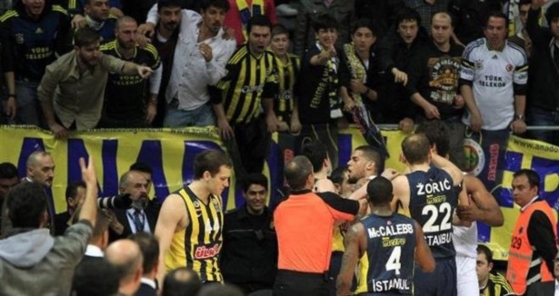 Gerginlik Fenerbahçe'ye yaramadı