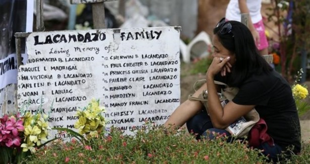 Filipinler Haiyan Tayfunu kurbanlarını anıyor