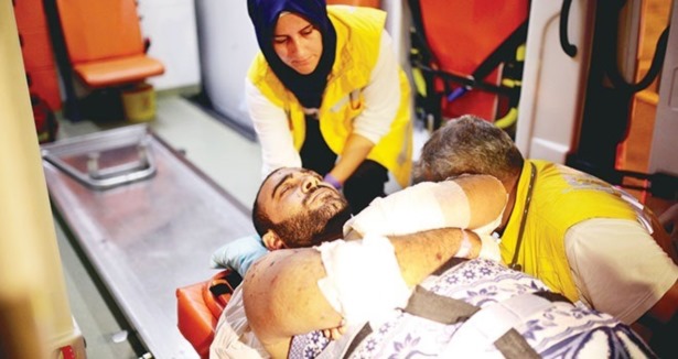 Gazze'den ilk yaralı getirildi