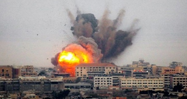 Gazze-İsrail sınırında patlama