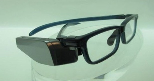 Toshiba'nın akıllı gözlüğü tanıtıldı