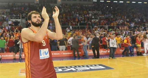 Galatasaray defeat Fenerbahce Ulker