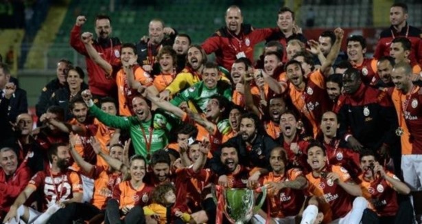 Sneijder seals Turkish Cup for Galatasaray