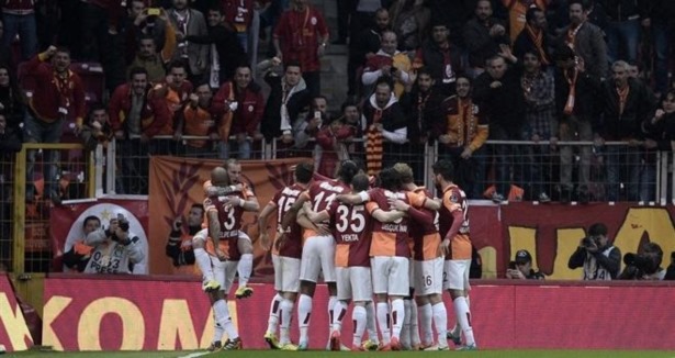 Bol kartlı derbinin galibi Galatasaray