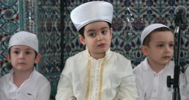 4 buçuk yaşında Kuran-ı Kerim'i hatim etti