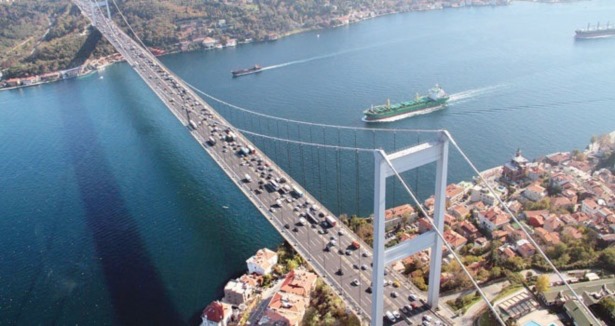 İstanbul Boğazı gemi trafiğine açıldı