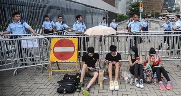 Hong Kong'da gösterilerin dozu artacak