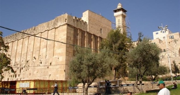 İsrail'den Halil İbrahim Camisi'ni kapattı 