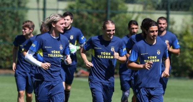 Fenerbahçe hazırlıklarını sürdürdü