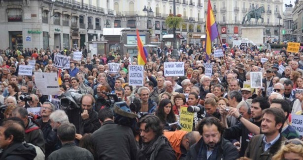İspanya'da Savunma Bakanı krizi