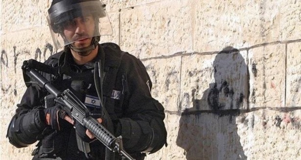 İsrail askerleri Batı Şeria'da bir okula baskın dü