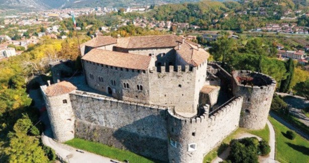 Osmanlı kalesi elde kaldı