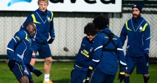 Fenerbahçe idmanında sürpriz misafir!