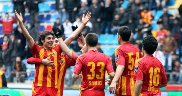 Kayserispor'da 7 oyuncu milli takımlara çağrıldı