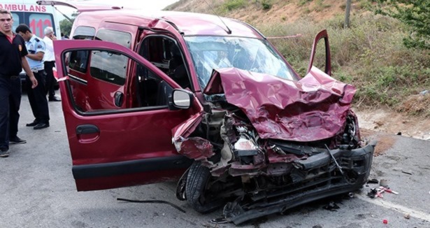 Beykoz'da trafik faciası: 3 ölü