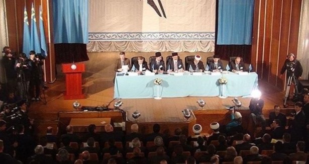 Kırım Tatar Milli Meclisi'ne baskın!