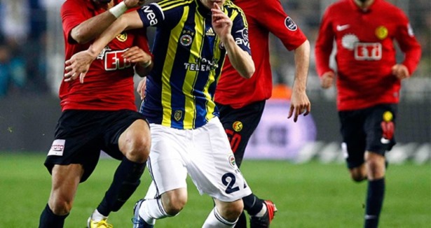 Fenerbahçeli oyuncuya 3 kulüp birden talip oldu!
