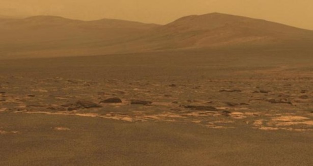 Mars'tan ''bir çimdik'' toprak aldı 