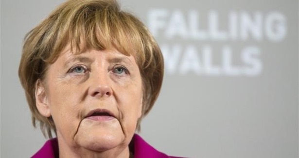 Merkel: Özgürlük cesaret ister
