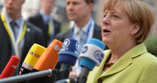 Merkel'den Gazze'nin yerle bir edilmesine destek
