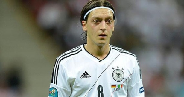 Almanya'da Mesut Özil şoku!
