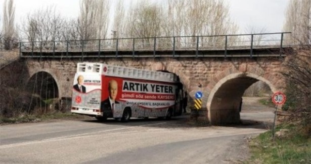 MHP otobüsünün fotoğrafı sosyal medyayı salladı