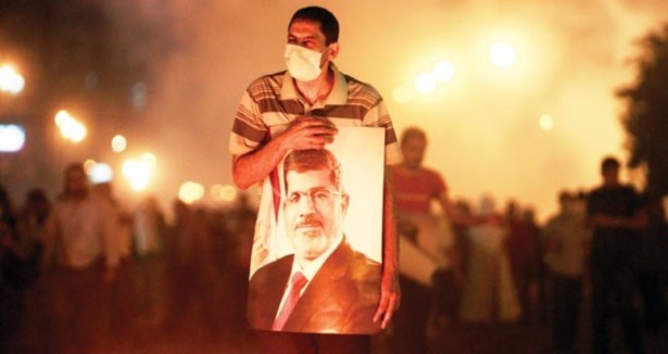 Onbinler Tahrir'e yürüdü