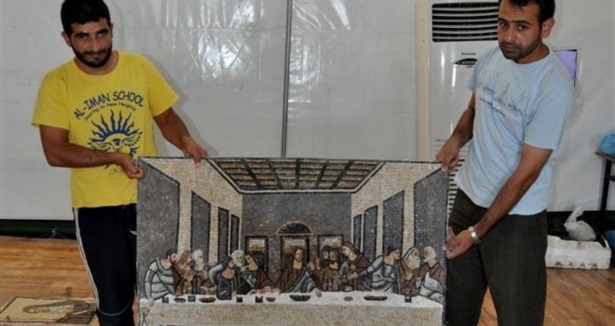 Suriyeliler mozaik sanatına hayat veriyor