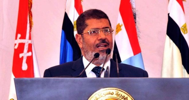 Mursi, cumhurbaşkanlığı sarayından ayrıldı
