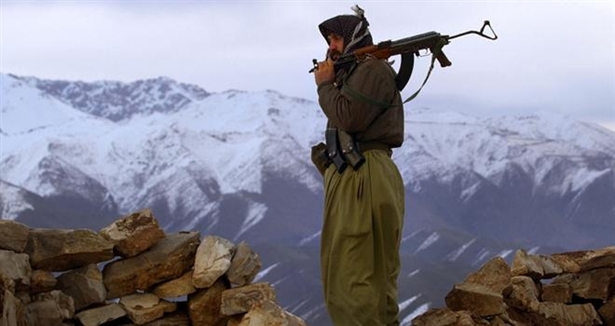 PKK iki öğretmeni kaçırdı