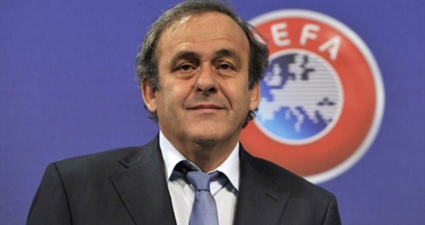 Michel Platini saati iade etti