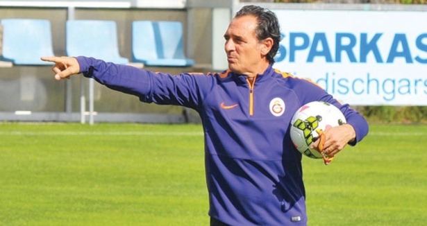 Prandelli ipleri eline aldı