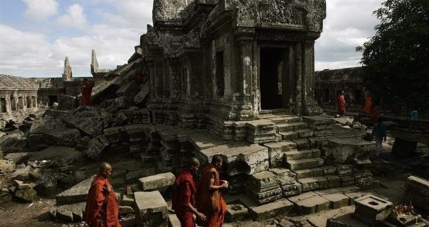 Kamboçya ile Tayland arasındaki tapınak krizi 