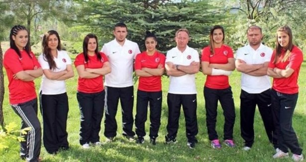 Güreşin Prensesleri minderi titretecek!