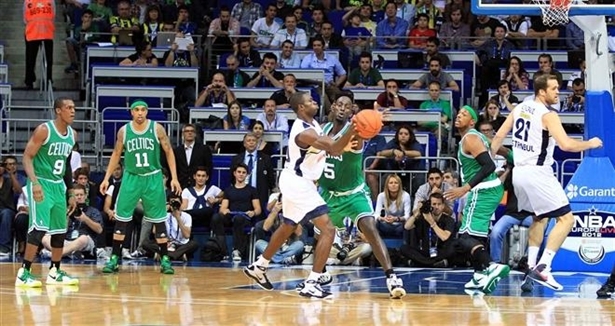 Fenerbahçe NBA devi Boston'u dize getirdi
