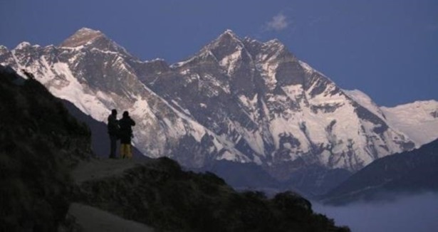 Everest tırmanışında facia: 12 ölü