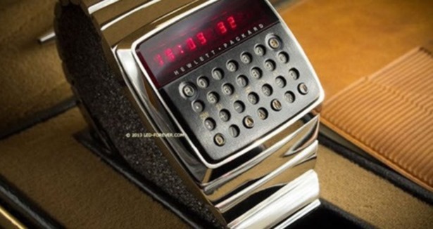 İşte dünyanın ilk akıllı saati